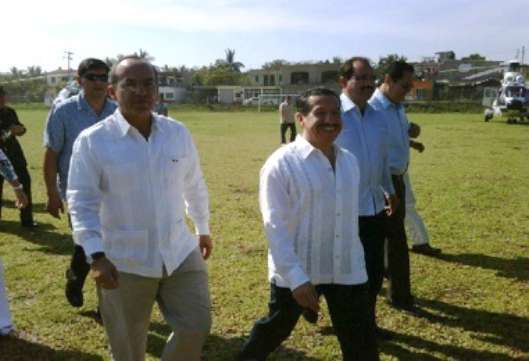 Nayaritas Piden a Ney González Paz en su Pueblo