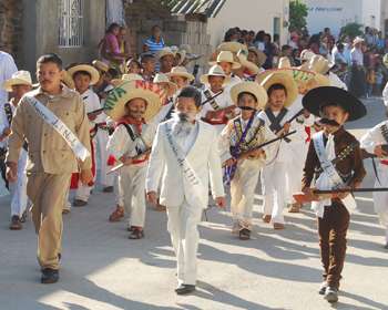 Paniagua: Con respeto y totalmente blancas festividades del Centenario