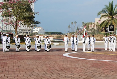 Conmemoran la Defensa de Veracruz en Bahía de Banderas