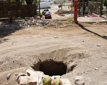 Obras Públicas y OROMAPAS no Responden al llamado de Auxilio de Vecinos de la Cruz de Huanacaxtle