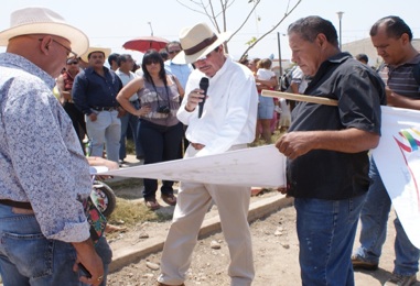 Rechaza Paniagua Proyecto de Obra para Plaza de San Vicente del Mar por Caro y mal Hecho
