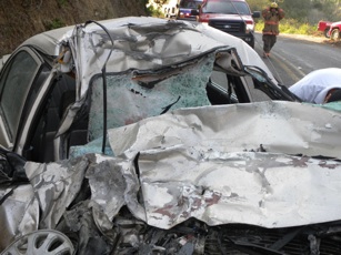En San Ignacio Joven Chocó su Auto Contra Camión de Pasajeros Falleció Instantáneamente