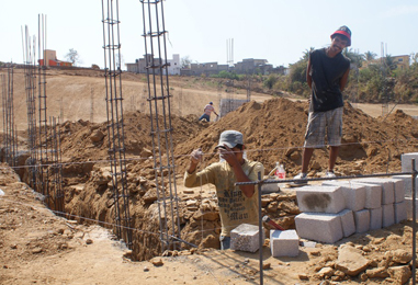 Preocupa a Padres de Familia Construcción de Primaria en Bucerías