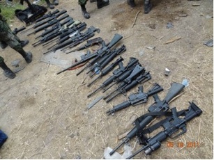 Militares Detienen a Sujeto Con Arsenal en Acaponeta