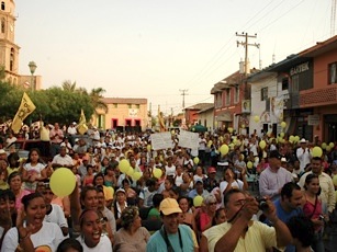 Multitudinario Inicio de Campaña de Oscar Valenzuela en Valle de Banderas