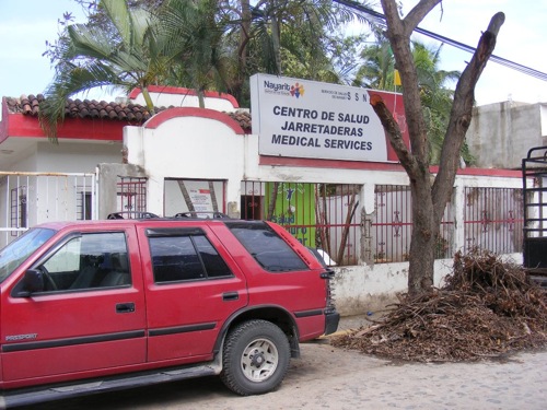 Vecinos de Jarretaderas Piden Policía de Apoyo para el Centro de Salud