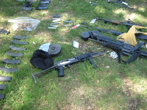 Tras Agresión, Militares Capturan a 3 Sujetos y Armamento