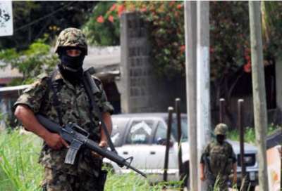 Militares rodean el instituto electoral de Nayarit; exigen su retiro