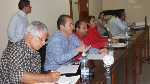 Colonos de Nuevo Vallarta Denuncian a FIBBA y Ayuntamiento por Venta de Calle Paseo de Las Moras al Mayan Palace