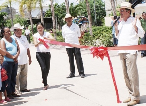 Pide Paniagua a Vecinos de Colonia San Juan Atotonilco Bloquear Camiones Materialistas