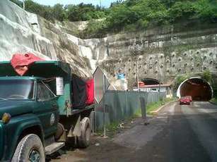 Estalló Huelga en Obra de Túnel