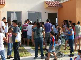 Condiciona Inscripción a Padres por Pago de Cuota Directora de Primaria de La Misión
