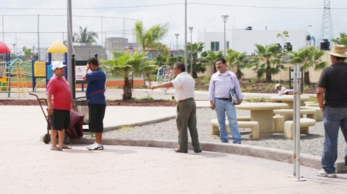 Retoma Delegado de Valle Dorado Plaza Cívica