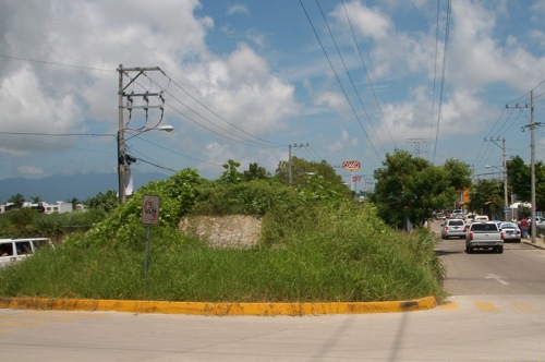 Paniagua Ignora Peticiones de Vecinos de Valle Dorado