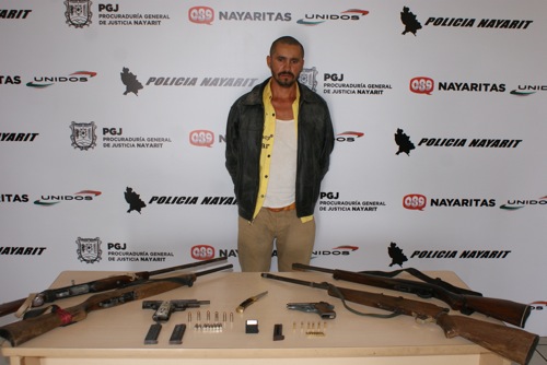 Detiene Policía Nayarit a Hombre Fuertemente Armado en El Nayar