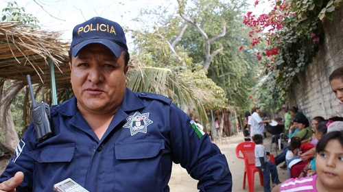 Policías Sofocaron Incendio en Casa de Extranjeras en Bucerías