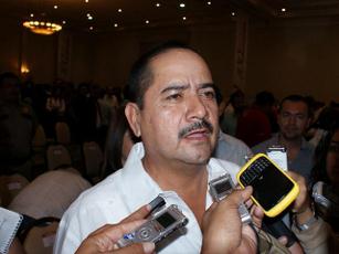 Anuncia Rafael Cervantes Seguro Escolar Municipal Para Miles de Alumnos