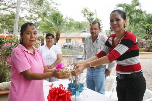 DIF Promueve Taller de Bordado Para Mujeres Badebadenses