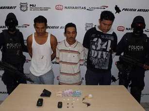 Capturan a Tres Sujetos en Compra- Venta de Drogas