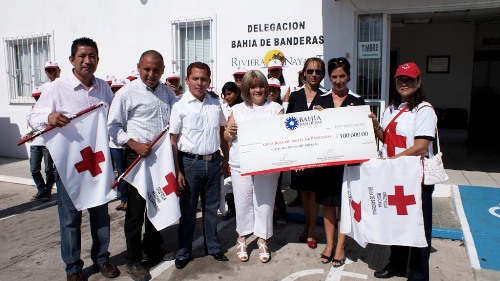 Cooperar Con la Cruz Roja Mexicana Nos Ayuda a Todos Inició Colecta Anual 2012