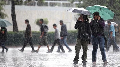 Granizada y Lluvia Sorprenden a Tapatíos