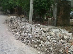 Ayuntamiento Abandona Obras en Versalles