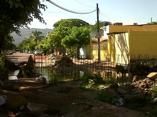 Ayuntamiento Abandonó Obra y Causó Inundación