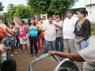 Ciudadanos Piden Ayuda a DIF de Bahía