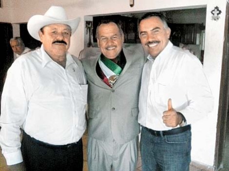 Alcalde Nayarita Usa Banda Presidencial
