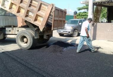 Acaban Con Baches en Valle Dorado