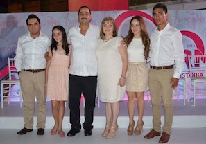 Parabienes de Rafa Cervantes y Familia a Bahía por Navidad