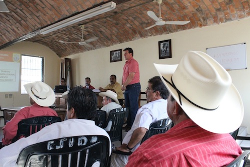 Apoyarán a Productores Con un Motocultor Para Siembras