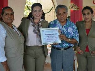 Reconocimiento de DIF al Club “Alegría de Vivir”