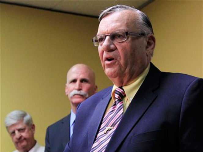 Coalición busca destituir a sheriff antiinmigrante Arpaio