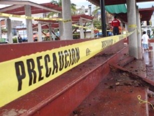 Dictaminan Riesgo en Plaza de Pitillal Además Evacuarán Tránsito