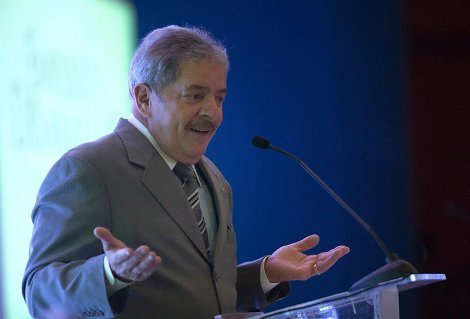 Crédito, salarios y distribución de riqueza, receta de Lula contra la crisis