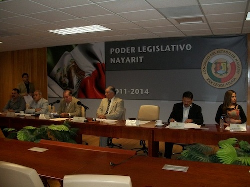 Declaran sin Procedencia Revocación de Mandato a Rafa Cervantes