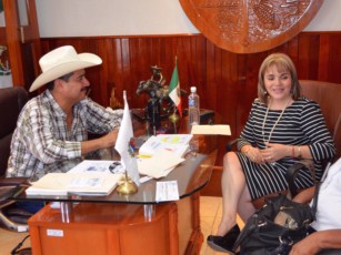 Espaldarazo de Rafa Cervantes al Grupo S.O.S. del DIF