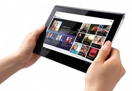 Molesta a priístas retención de celulares y tablets; logran devolución