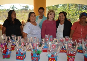 Clausura Cuquita Gómez Curso de Manualidades en San Juan