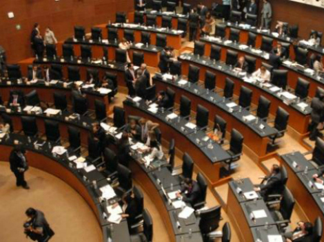 Aprueba Senado Ley de Amparo en comisiones