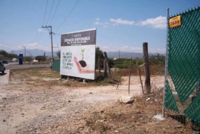 Propietarios de Predios Inconformes con Anuncios Publicitarios