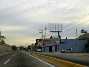 Colocaron Arbitrariamente Otro Espectacular Frente al Aeropuerto