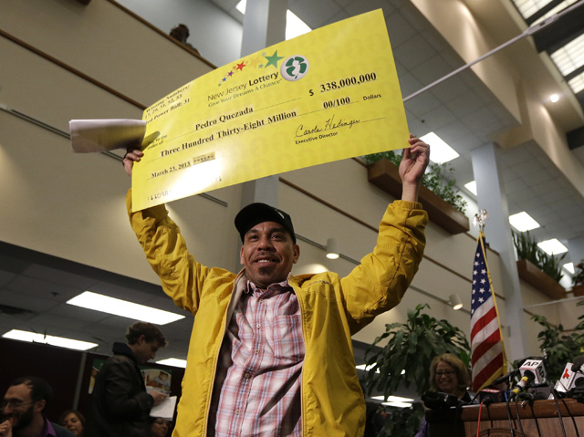 Inmigrante dominicano gana 338 millones de dólares en lotería de EU