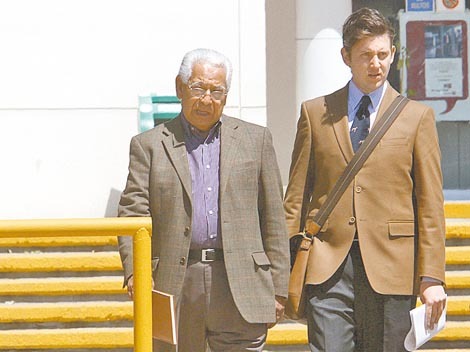 Cita juez a acusadores de Gordillo y no asisten