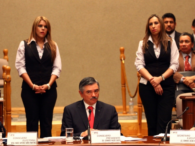 Declara Consejero que IFE podría expedir cédula para menores de edad