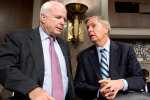 Senador por Arizona promueve reforma migratoria