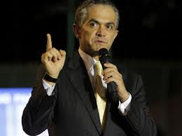 Descontarán salario a Mancera por viaje a Vaticano