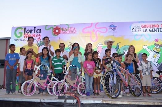 Festejan Unidos a Niños en Bahía