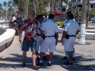 Buenos Sueldos, Seguridad Deja Mucho Que Desear